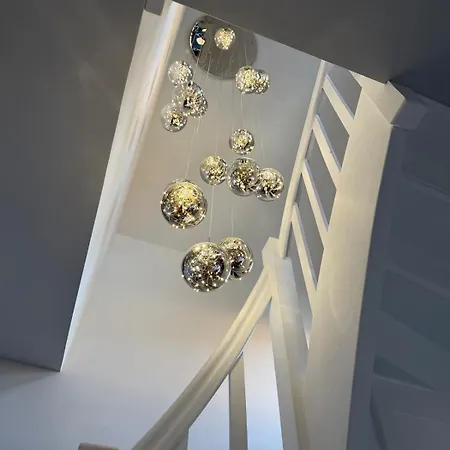 Art And Elegance, Family Friendly 2bedroom Near Frankfurt Airport, Free Parking Appartement *