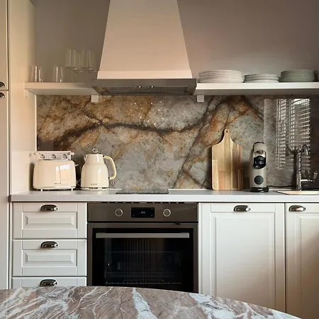 Apartment Art And Elegance, Family Friendly 2bedroom Near Frankfurt Airport, Free Parking Floersheim am Main