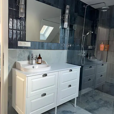 Art And Elegance, Family Friendly 2bedroom Near Frankfurt Airport, Free Parking Floersheim am Main