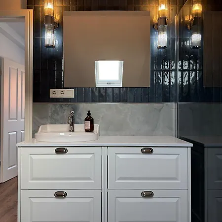 Apartamento Art And Elegance, Family Friendly 2bedroom Near Frankfurt Airport, Free Parking