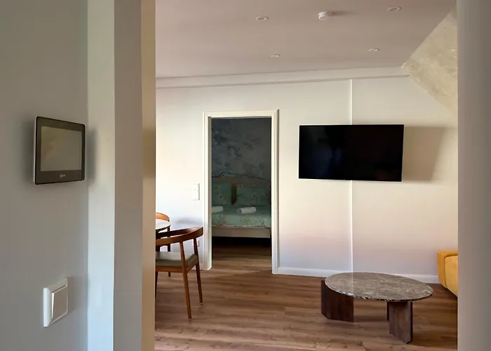 Art And Elegance, Family Friendly 2bedroom Near Frankfurt Airport, Free Parking Apartamento