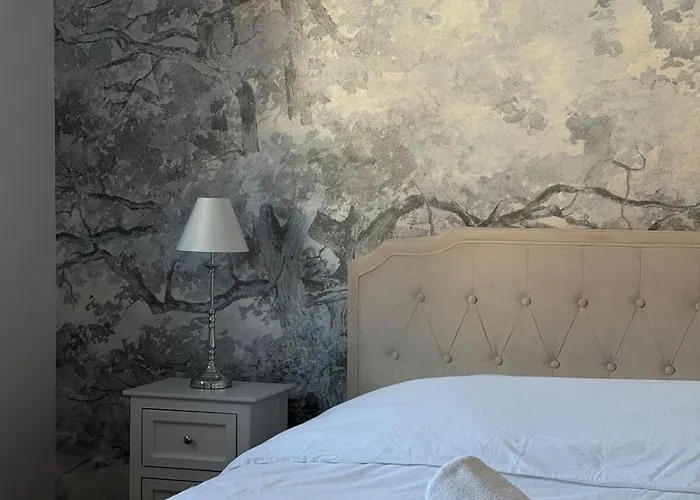 Art And Elegance, Family Friendly 2bedroom Near Frankfurt Airport, Free Parking Floersheim am Main