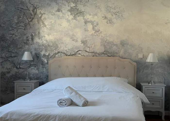 Apartment Art And Elegance, Family Friendly 2bedroom Near Frankfurt Airport, Free Parking *