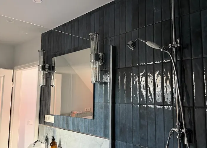 Apartment Art And Elegance, Family Friendly 2bedroom Near Frankfurt Airport, Free Parking *