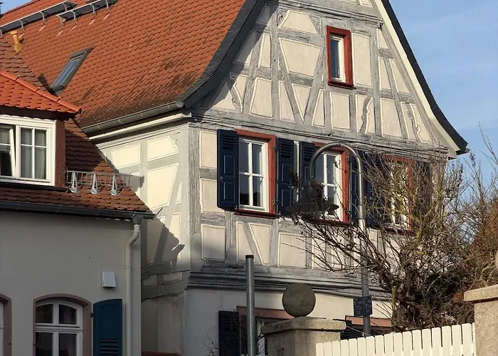 Apartment Art And Elegance, Family Friendly 2bedroom Near Frankfurt Airport, Free Parking